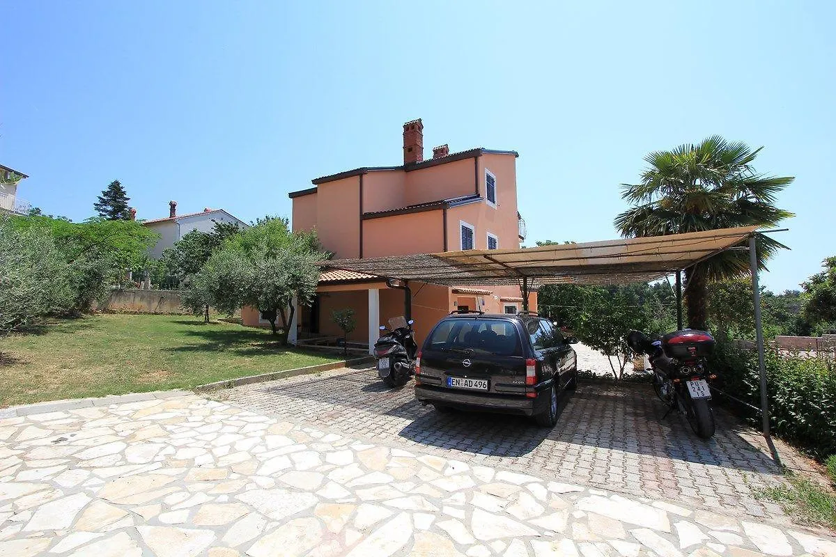 Apartments Susy Pula 0*,  Kroatien