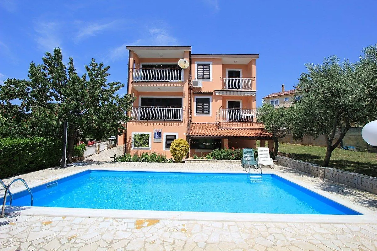 Apartments Susy Pula