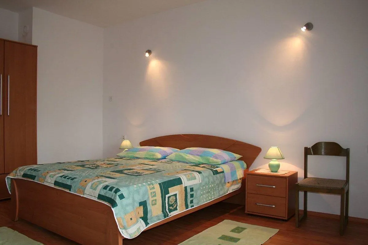 Apartments Susy Pula Kroatien