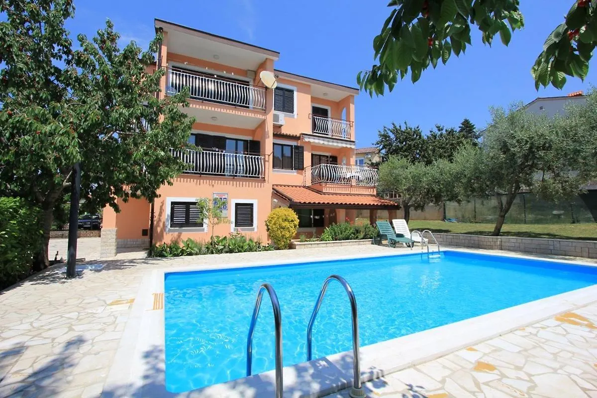 Apartments Susy Pula